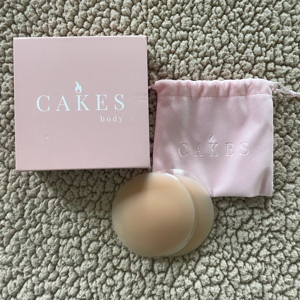 Cakes nipple covers